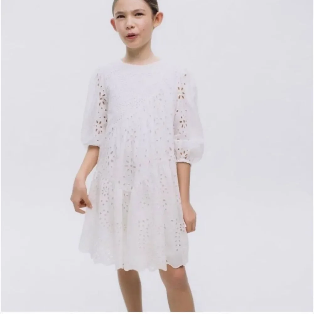 Zara little girls Swedish embroidered asymmetrical eyelet white cotton knee leng